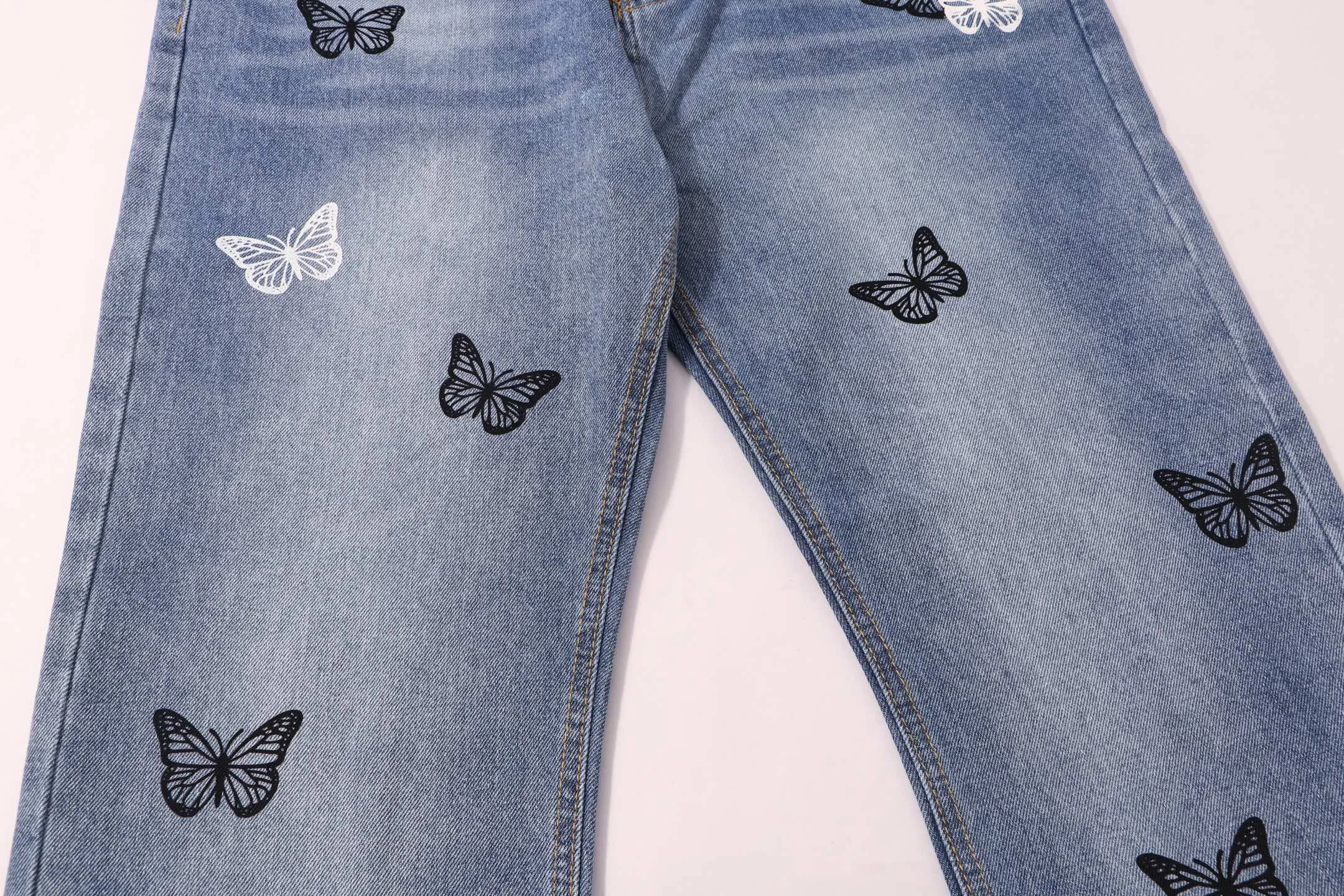 P240 Style number: H95 Croxin & 𝐂𝐡𝐫𝐨𝐦𝐞 𝐇𝐞𝐚𝐫𝐭 ss25 blue butterfly print jeans. Styles with different washed textures are very friendly to people with thin legs and thick legs. The slightly flared version perfectly modifies the leg shape. The timeless and moderate length makes it easy to match and match. It is the basis for various styles and is a must-have in your wardrobe! The fabric is stiff but also makes the upper body soft without losing texture. The washing process is even more perfect. It is a must-have item for everyone! ! ! Washed wheat, hang tag, pants label, three labels complete Color: blue Size: 28-30-32-34
